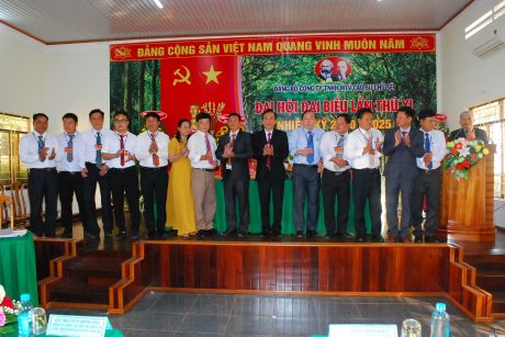 Ban chấp hành Đảng bộ công ty khóa XI, nhiệm kỳ 2020 - 2025 ra mắt trước đại hội