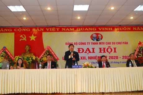 Đoàn chủ tịch điều hành Đại hội
