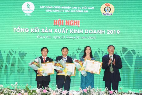 3 cá nhân nhận bằng khen của Ủy ban quản lý vốn Nhà nước tại doanh nghiệp